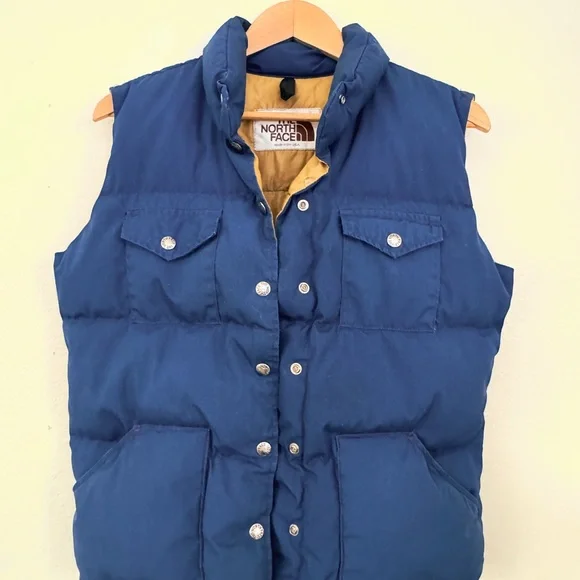 TRUE VINTAGE North Face Blue Quilted Puffy Vest - Picture 4 of 10